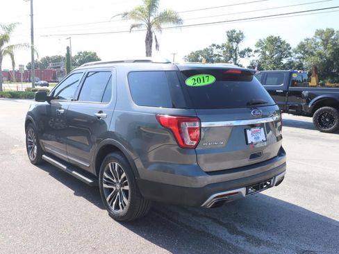Used 2017 Ford Explorer Platinum AWD/4WD image 5