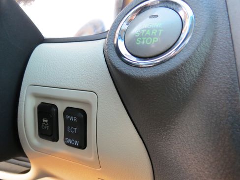 Used 2011 Lexus IS 250 4dr Sport Sdn RWD image 19