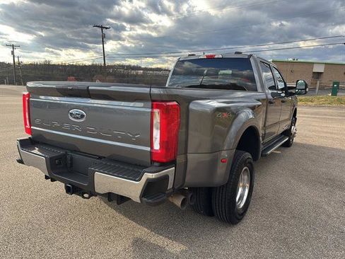 Used 2023 Ford F350 XLT image 4