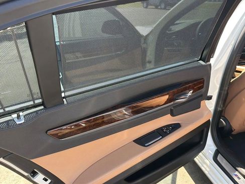 Used 2015 BMW 740Li image 12