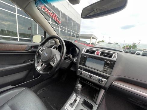 Used 2016 Subaru Outback 2.5i Limited AWD/4WD image 5