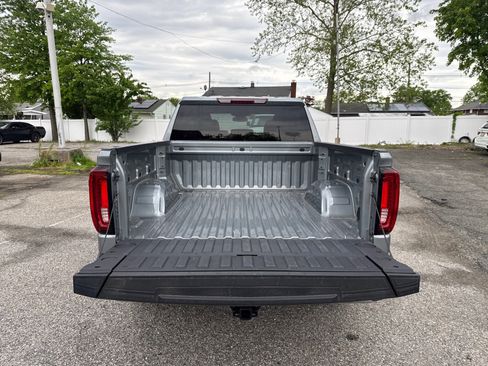 Used 2026 GMC Sierra 1500 SLT AWD/4WD image 6