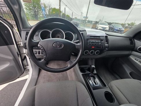 Used 2011 Toyota Tacoma 2WD Access Cab w/ Convenience Pkg image 16