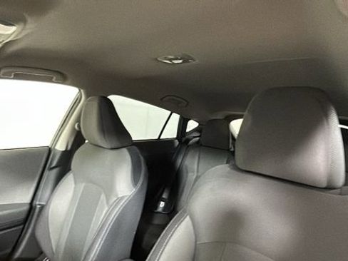 Used 2024 Subaru Crosstrek 2.0i AWD/4WD image 13
