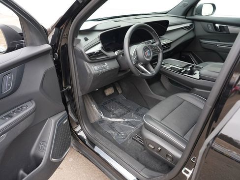 Used 2025 Buick Enclave Preferred image 13