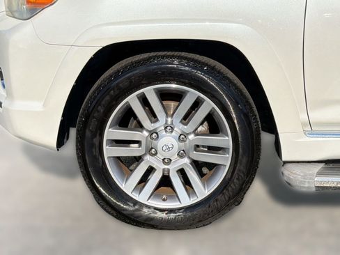 Used 2010 Toyota 4Runner Limited image 11