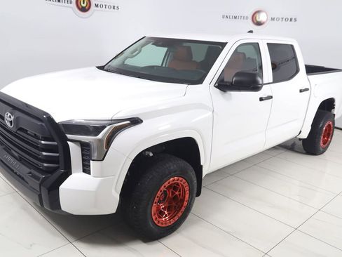 Used 2024 Toyota Tundra SR AWD/4WD image 21