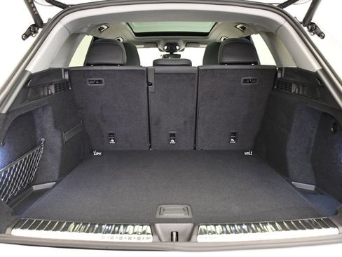 Used 2025 Audi Q5 Premium Plus w/ Premium Plus image 54