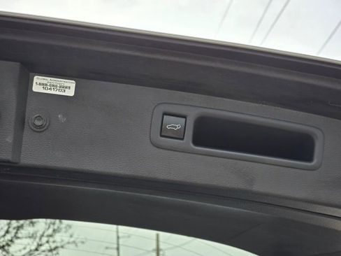 Used 2022 Toyota Highlander LE image 31