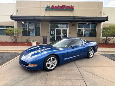 Used 2003 Chevrolet Corvette Coupe w/ Preferred Equipment Group RWD image 18