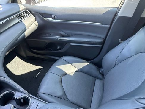 Used 2023 Toyota Camry XSE FWD image 22