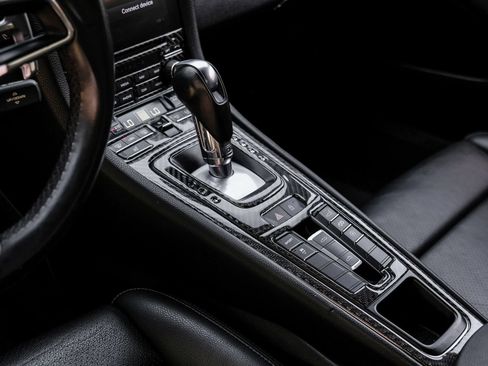 Used 2019 Porsche 718 Boxster RWD image 19