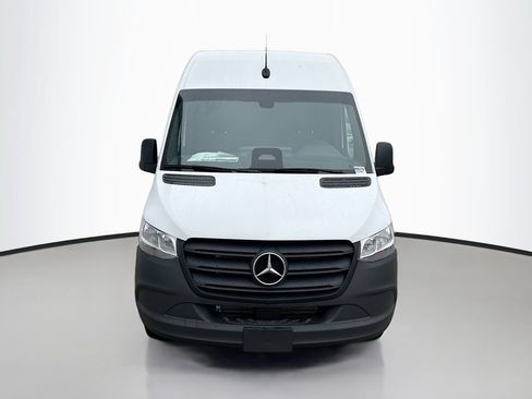 Used 2026 Mercedes-Benz Sprinter 2500 image 2