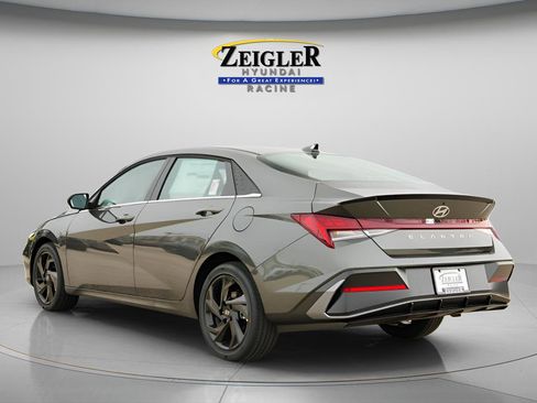 New 2026 Hyundai Elantra SEL Sport Premium FWD image 6