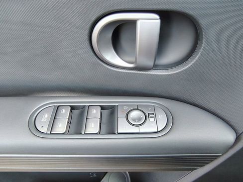 New 2025 Hyundai Ioniq 5 SEL image 19