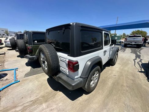 Used 2020 Jeep Wrangler Sport AWD/4WD image 3