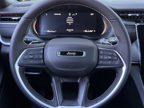 New 2025 Jeep Grand Cherokee L Altitude image 12