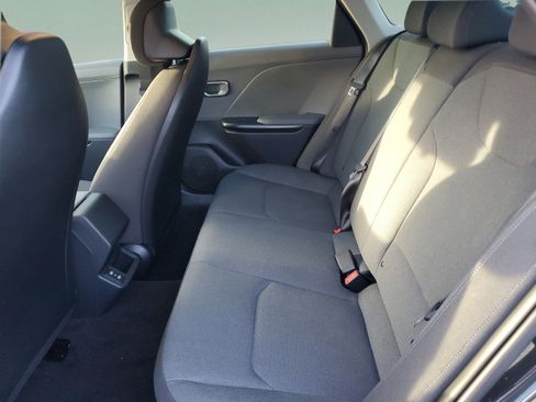 Used 2025 Kia K4 FWD image 8
