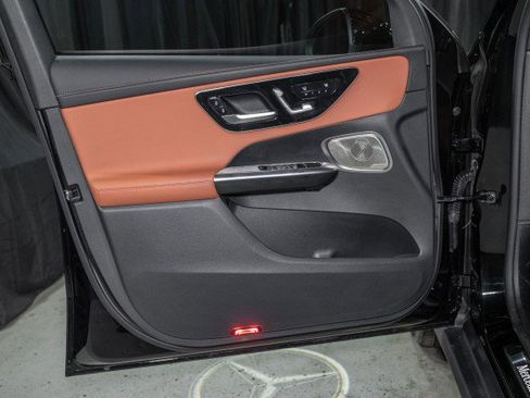 Certified 2023 Mercedes-Benz GLC 300 image 9