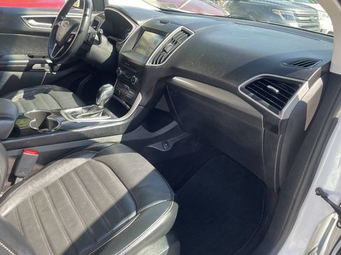 Used 2017 Ford Edge SEL w/ Equipment Group 201A AWD/4WD image 25