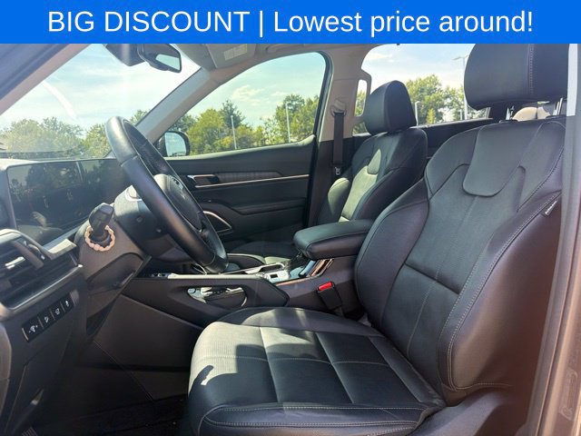 Used 2024 Kia Telluride EX w/ EX Captain's Chair Package AWD/4WD image 30