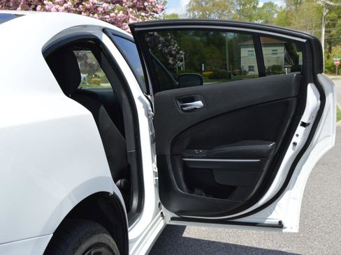 Used 2020 Dodge Charger Police w/ Street Appearance Group image 18