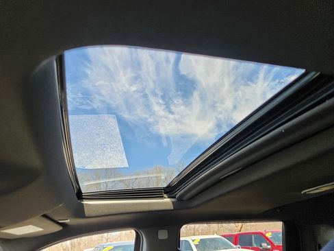 Used 2022 Chevrolet Silverado 1500 High Country image 17