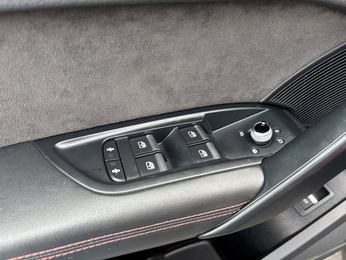 Used 2019 Audi SQ5 Prestige w/ Prestige Package image 17