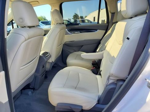 Certified 2024 Cadillac XT6 Premium Luxury w/ LPO, Floor Liner Package AWD/4WD image 15