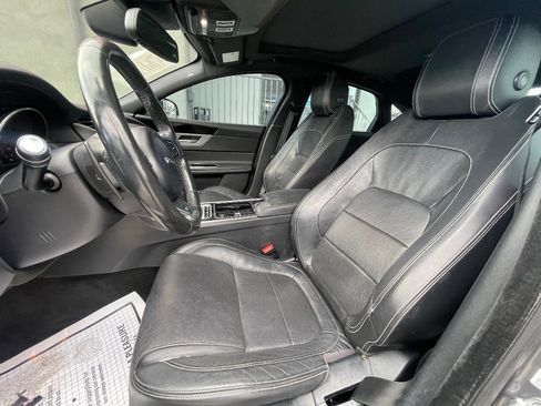 Used 2016 Jaguar XF R-Sport image 10