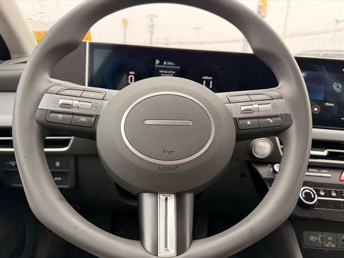 Used 2025 Hyundai Sonata SE image 20