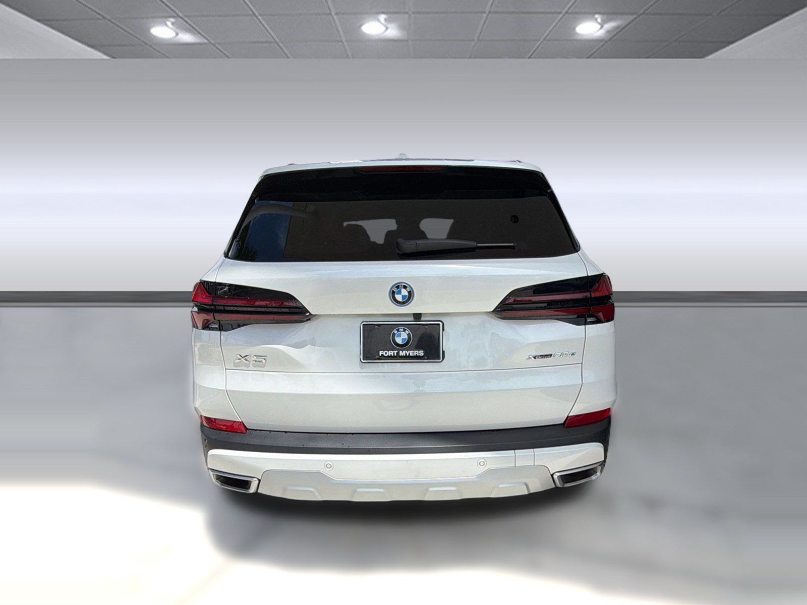 Used 2026 BMW X5 xDrive50e AWD/4WD image 9