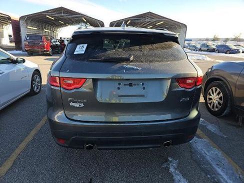 Used 2019 Jaguar F-PACE R-Sport image 4