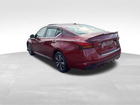 Used 2019 Nissan Altima 2.5 SV image 3