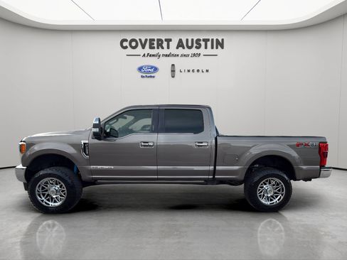 Used 2019 Ford F250 King Ranch w/ King Ranch Ultimate Package AWD/4WD image 2