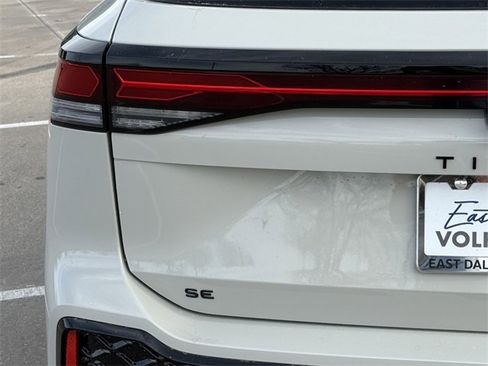 New 2026 Volkswagen Tiguan SE R-Line image 6