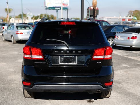 Used 2015 Dodge Journey SXT w/ Flexible Seating Group image 9