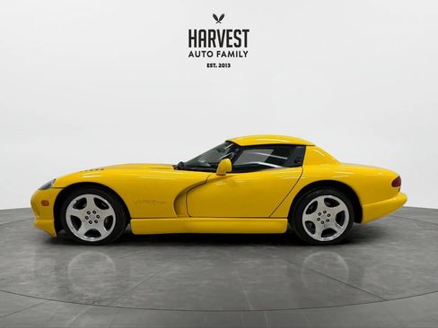 Used 2001 Dodge Viper RT/10 image 2