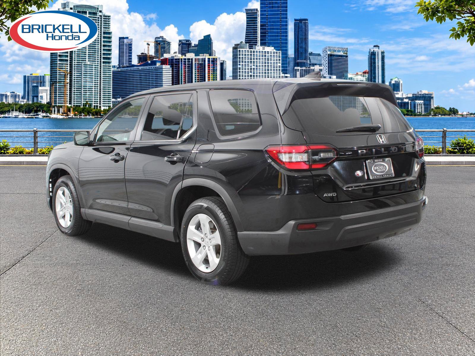 Certified 2023 Honda Pilot LX image 4