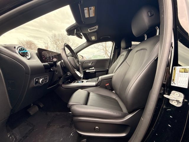 Used 2025 Mercedes-Benz GLA 250 4MATIC image 24