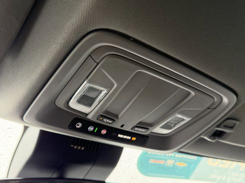 Used 2025 Chevrolet Silverado 2500 LT w/ Convenience Package image 22