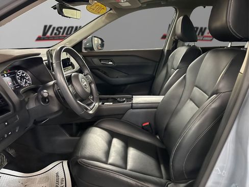 Used 2023 Nissan Rogue SL w/ SL Premium Package image 9