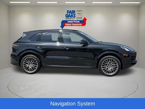 Used 2023 Porsche Cayenne Platinum Edition AWD/4WD image 5