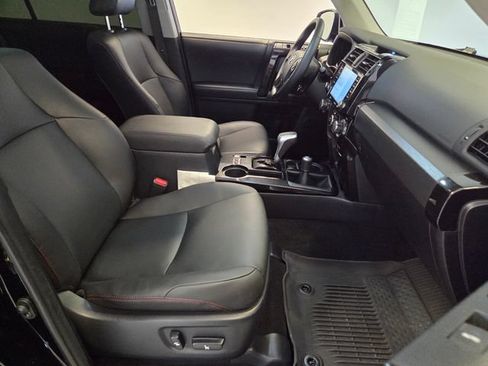 Used 2024 Toyota 4Runner TRD Off-Road Premium w/ Moonroof Package AWD/4WD image 17