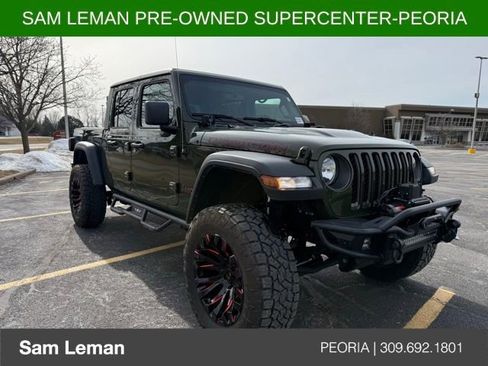 Used 2023 Jeep Gladiator Rubicon w/ Cold Weather Group image 3