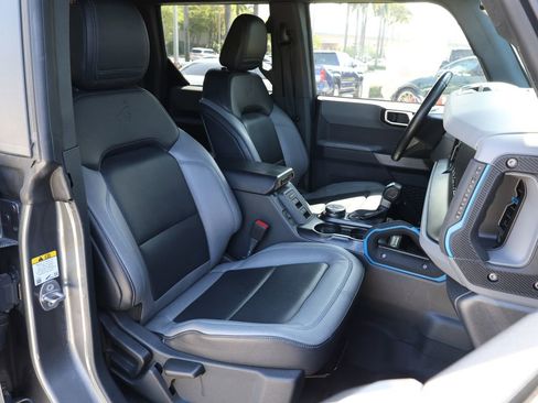 Used 2022 Ford Bronco Black Diamond AWD/4WD image 18