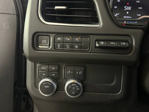 Used 2023 GMC Yukon AT4 w/ AT4 Premium Package AWD/4WD image 29