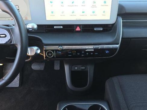 Used 2024 Hyundai Ioniq 5 SEL image 12