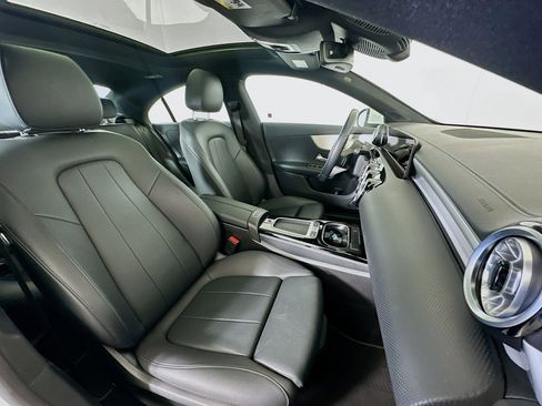 Used 2025 Mercedes-Benz CLA 250 image 30
