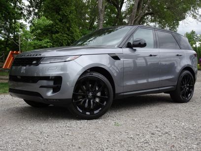 New 2025 Land Rover Range Rover Sport SE